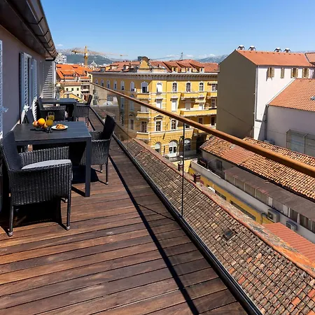 Apartamento 1Bdr Apartment With Balcony At Prime Location