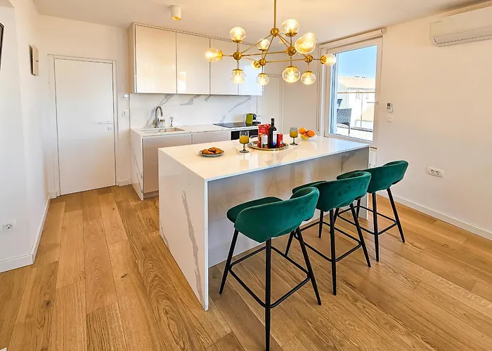 Apartman 1bdr With Balcony At Prime Location Split