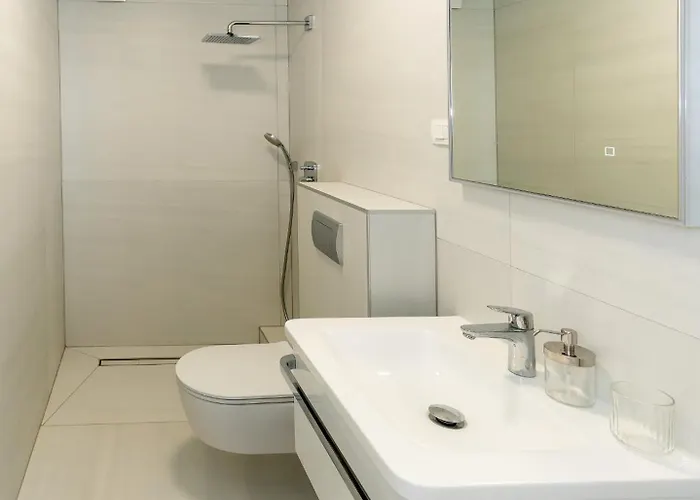 1bdr With Balcony At Prime Location Daire Split